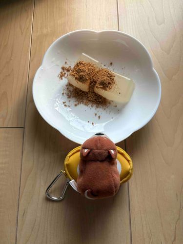 ちょっといい わらびもち
つやつやで うれしい