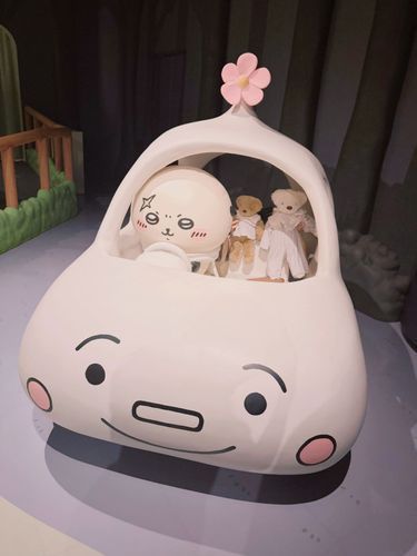 今日はちいかわパークに遊びに行ってきたくぅ💕
ラッコ先生の車にのせてもらったくぅ✨
トコトコくぅ💕