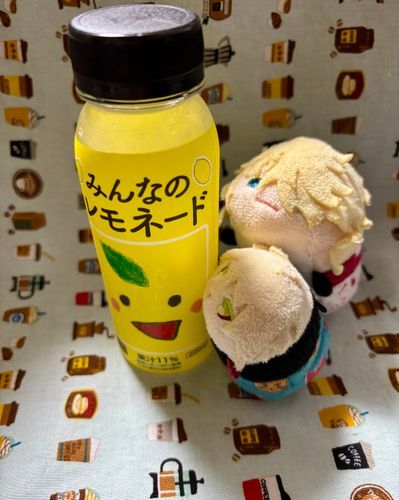 「ごじぇん。れもねーどってきゅーってなりますにゃ」
「うははは！　ぼうずにはまだはやかったか？」