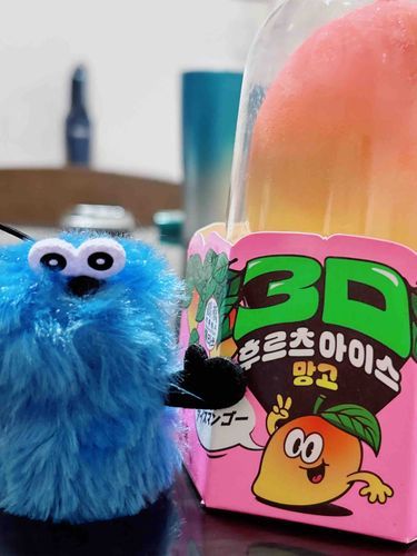 3Dアイスゲットした！
マンゴー味買ったんだけどあじちょうこくて美味しかった😋
5500円だけど価値あるかも？…
セブンに売ってたよー！
もしよかったらこのアイスと一緒にちいかわのご飯も買ってみてー！