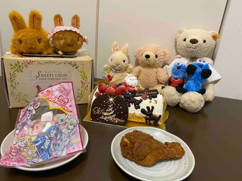 きょねんのくりすますかいだよ！
あまいものいーっぱいたくさんたべちゃった！！