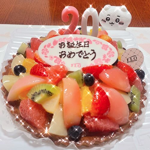 ✌🏻👌🏻😽🎂
またけーきだ…？