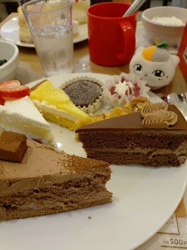 スイーツ盛りだくさんだっ