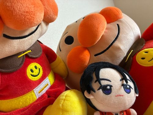人間の3人組はすぐ仲間はずれになるらしい、だけど僕たちはぬいぐるみだからそんなことありえないよね