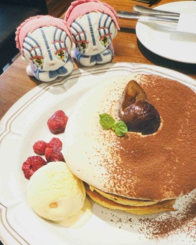 おやつﾊﾟﾝｹｷ!😸🥞 ﾌﾜﾌﾜ~