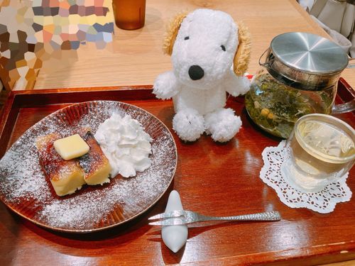ふらっと入ったカフェのお茶とスイーツが素晴らしいのが本当に有難いし、最高の贅沢