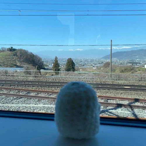 また でんしゃ のった
けしき ひろい