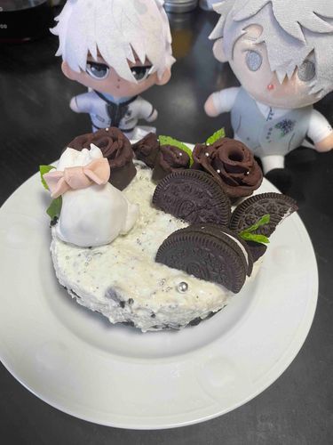 家主がこないだのグッズデザインのケーキ再現したんだって🎂