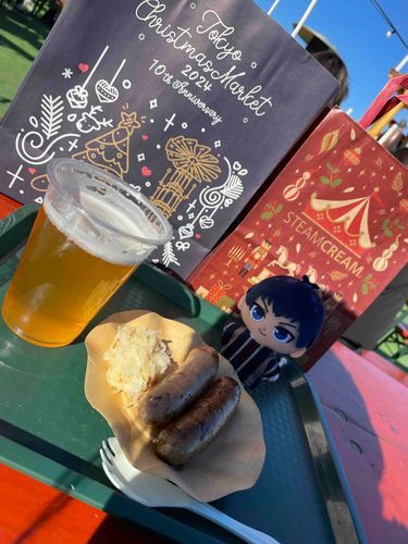 今日はクリスマスマーケットに行ってきた！
ドイツのクリスマスってこんな感じなんだな〜