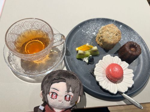 早速お出かけ！
洋菓子セットだね
カヌレ美味しそう😋