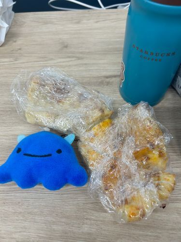 なん、ていうものだって
なっつなん、ちーずなんを持ってきたんだって🧀