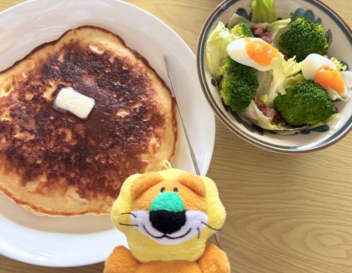 ホットケーキとサラダだよ🥗