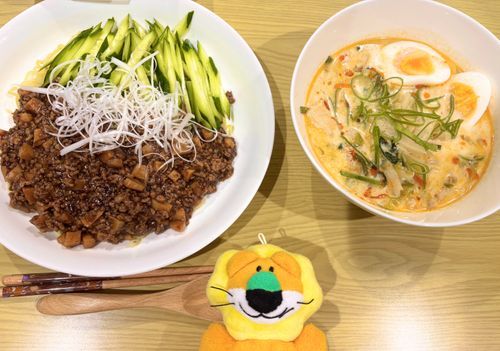 ジャージャー麺と担々スープだよ🍲