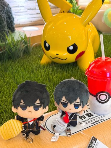 おれはおまもりこばん。
あいつはやすらぎのすず。
🌻がそれぞれにつけた。
おれにはもう、やすらぎのすず、
ひつようない。