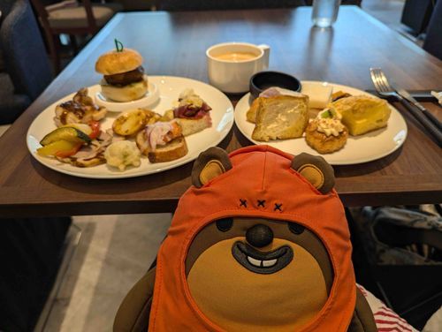 ちょっと二重顎？でも気にせずうちゃが全部食べる！