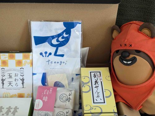 お土産もらったうちゃ。全部うちゃが食べる！