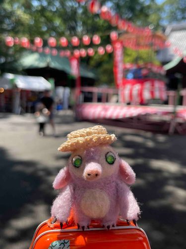 おさんぽ中偶然お祭りに出会う！
