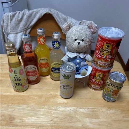 ぴーしゃん、オンラインのカルディにすっかりハマり、夏前に気合い入れて買っておいた👛
今年はスーパーエルニーニョで激アツ確定だから、配送も心配だし、夏前ラストかな🤔ってのをいろいろ買って準備中なの〜
まず、①ドリンク系と、ビーバーの保存缶✨お家の人のスパークリング梅酒に対抗してレモネード🍋
②レモンのしゅわしゅわ🍋お菓子とミックス
③麺もの
棒棒鶏冷やし中華は絶対おいしい予定🤣
中華麺もあれば冷やし中華食べたい時に食べられるからね🎶
他の冷やし麺も研究したいな🎶
④ごはんになる系
チキン好き一家はチキンに繋がるもの多め🤣豆腐ハンバーグはリピートなの❣️お気に入りは多めに✨
ニョッキブーム到来してるからコレもね👍