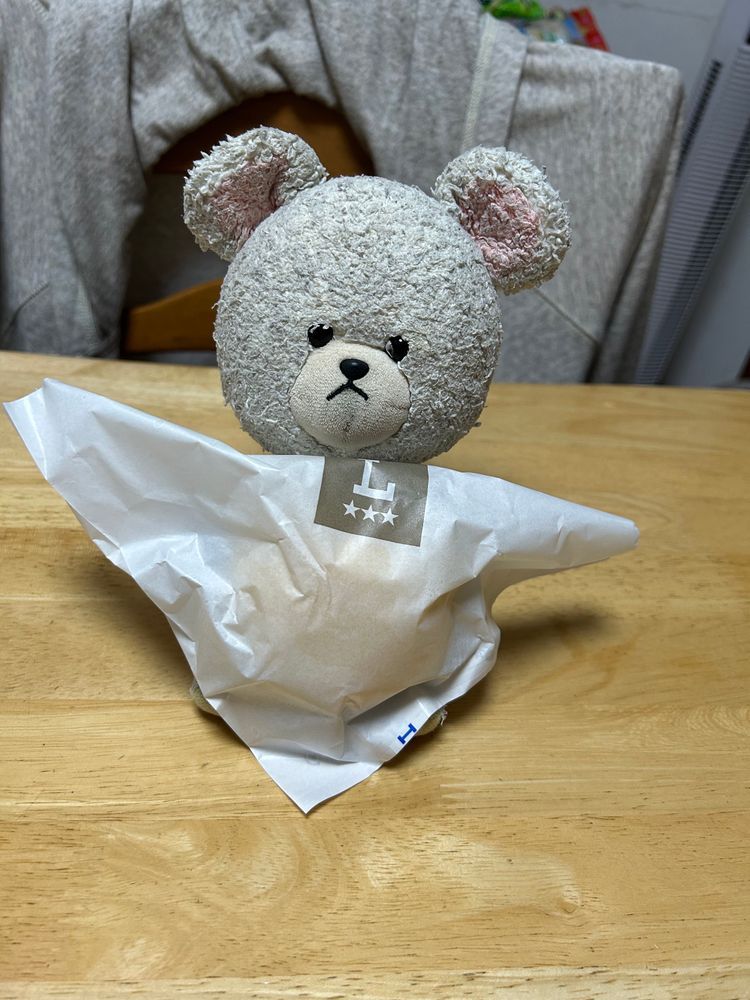 ぴーしゃん、まだお洋服着れない👕👖
おやつで隠そう❣️
ローソンの月見🌕
スイーツと、月見まん🌕
3枚目、あきら100%って芸人さんみたいじゃないか💦裸芸はしないよ〜🐻‍❄️
包み紙で何とかしておくれ💦💦
中に餅とあんこ入っててあったかいうちに食べるのが👍だね😋

…お家の人が
ぴーしゃん？さっきのお風呂ですでにすっぽんぽん大公開してるよってツッコミを…
あちゃー😣今更隠してもだ〜😂
