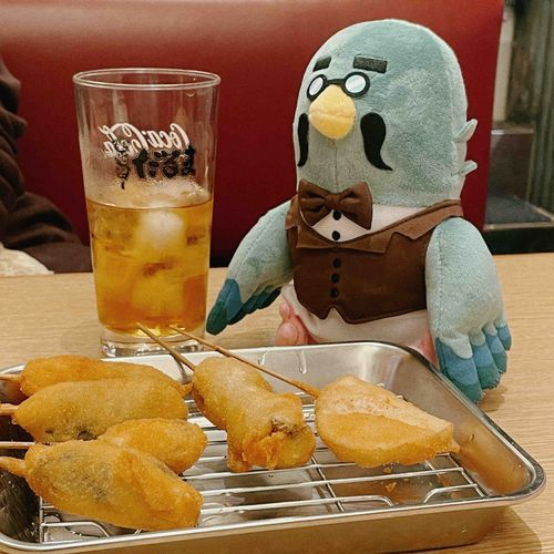 揚げたてを…どうぞ…
.
.
.
大阪旅行でした。
ニンテンドー大阪で、マスターを購入。今日から君はマス太です。よろしくね。