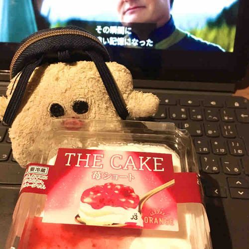 世の中はクリスマス一色だけど、
実は今日ぴきちのおたんじょび
［•ө•］ﾊｯﾋﾟﾊﾞｰｽﾃﾞｰﾎﾞｰｸｰ♪