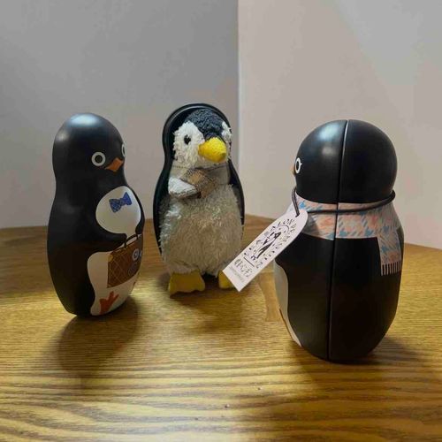 これペンペンにピッタリなんだペン！ふたをしたら、くちばしが押しこまれてイテテってなるからしないでペン！