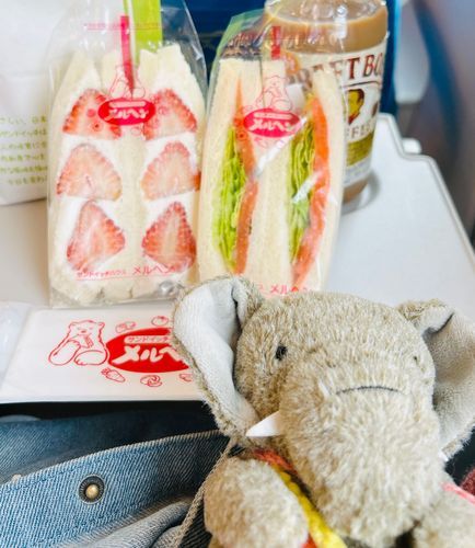 メルヘンさんのサンドイッチ🥪くりーむがのうこうでしあわせのあじです🧡