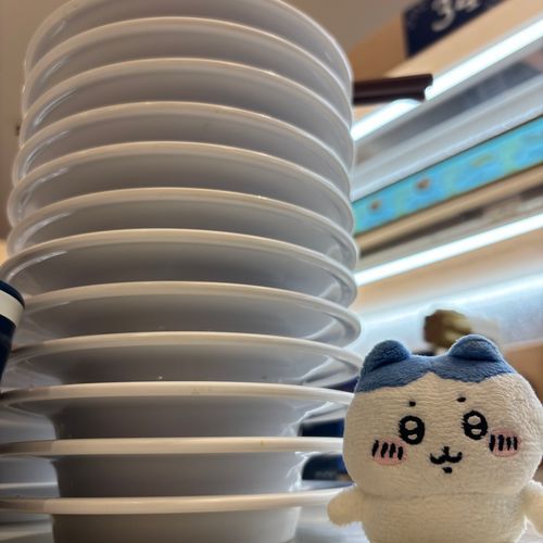 はま寿司の観光地 皿タワー🍣