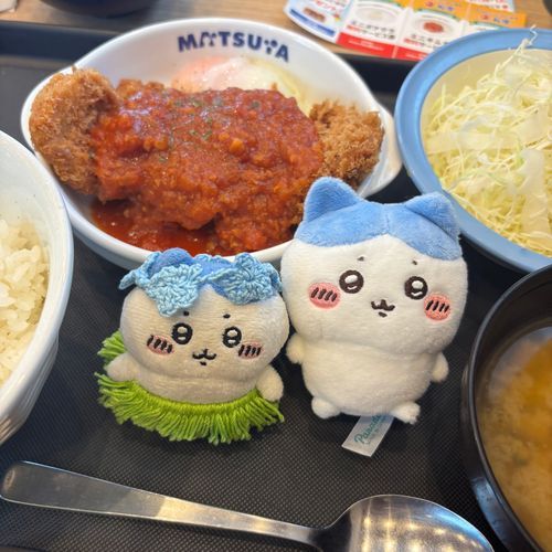 普通のうまトマが無かったから、うまトマかつ定食で✋🏻🍅