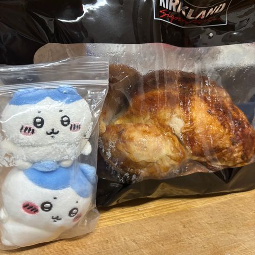 チキン、、でかッ！！
踏まれてる、、、😨