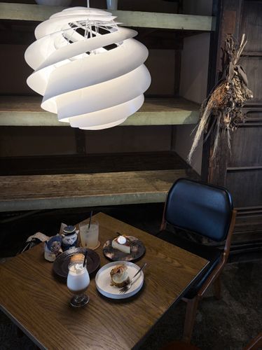 カフェになじんでおられるくずりちゃんたち☕