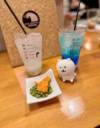 甘いお酒と小気味いい味付けのおこげ＆ガーリックグリンピース