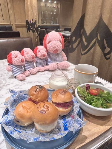 ぴーなっつほてるのあさごはん！ばんずにはすぬーぴーがいたよ♪おやさい、よーぐると、すーぷ…ばらんすばっちり☆「すぬーぴーごいっしょだいかんげい」だからかあしゃんがみんなでいこうねって❨･¨  ა♥❨･¨  ა♥❨･¨  ა♥❨･¨  ა♥