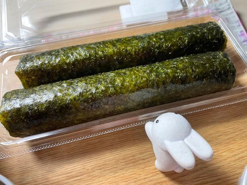 大きなネギトロまきを食べました！ミフィの何倍もあります！おいしかったねー！