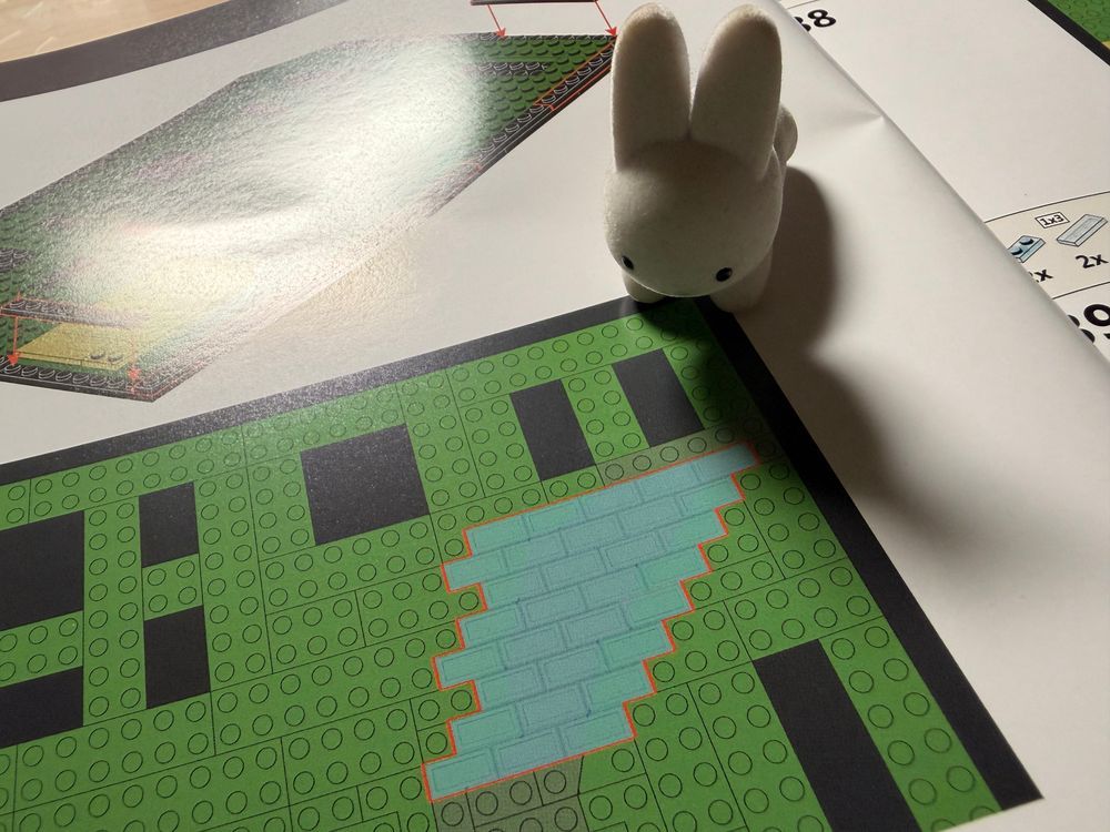 透明なブロックが出てきました！きれいだね〜！
今日はここまでです！地面ができたのかな？