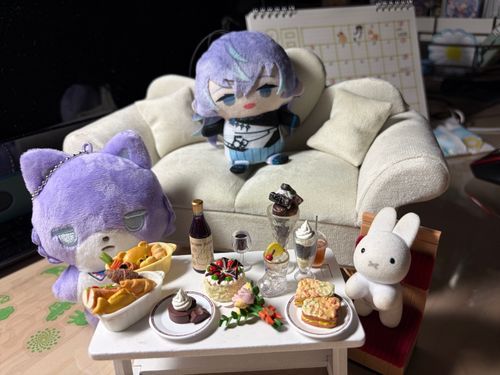今日はいつも一緒にカラオケに行く方がお誕生日みたいです！おめでとうね〜！
