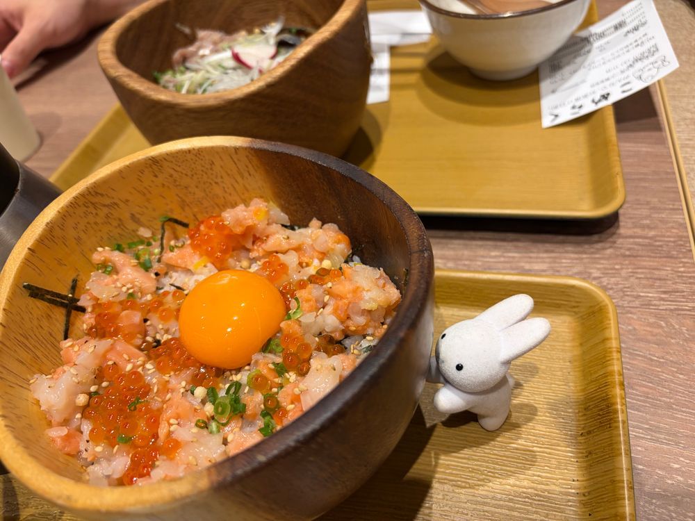お久しぶりです！この間の長いお休みの間に食べたものを発表します！全部おいしかったのでまた食べたいです！