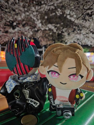 🌸の木の前で2人でパシャリ📸