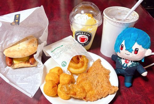 本日の昼食はモスバーガーの月見フォカッチャです🍔
おさつボールもご用意いたしました🍠