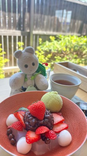 あんみつやさん♪

何も考えずに入店したら、お値段が思ったよりup upで
焦っちゃった♪