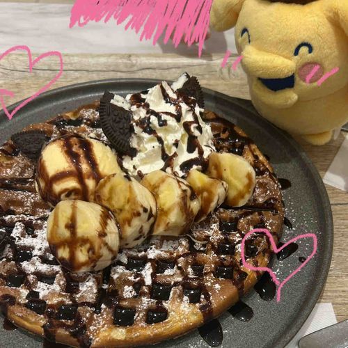 ワッフル食べたよ( ᵒ̴̶̷̤-ᵒ̴̶̷̤ )♡めちゃめちゃおいしかった❣️