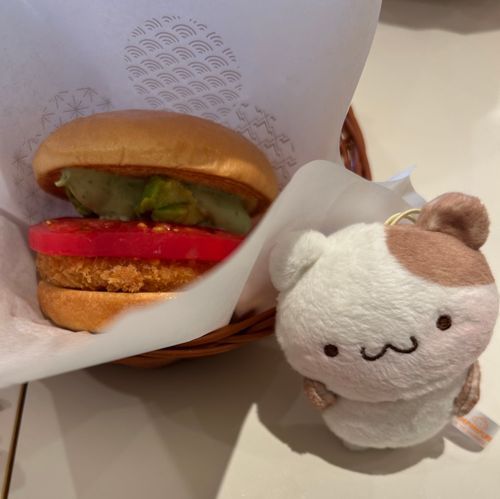 ハンバーガーだーいすき(🍔•᎑•🍔)♡