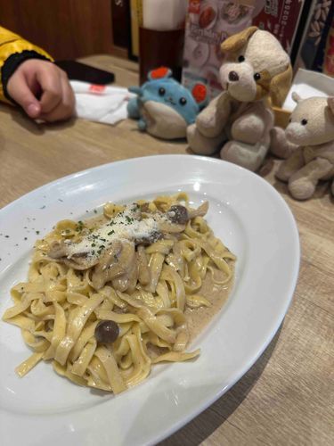 オムライスとイタリアン迷ってイタリアンにしたよ！ 僕のチョイスはいつもあたるんだ🐶

🐱💭🍝💗
₍ᐢɞ̴̶̷ ·̫ ɞ̴̶̷ᐢ₎🍄‍🟫