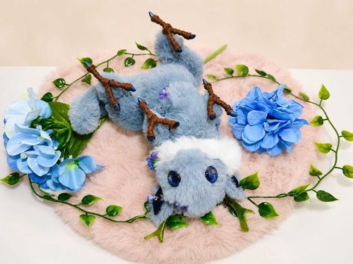 雨で外に紫陽花撮りに行けないから家で…
好きな作家さんの紫陽花龍ちゃん💠🌿‬ ܸ💠