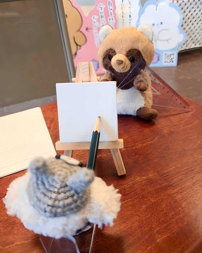 モデルはぽてちゃん！
ココア画伯は上手く描けるかな？