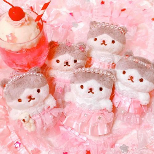 前作ったピンク衣装👚
あんまり見えないけど、みんな少しずつデザイン違うよ