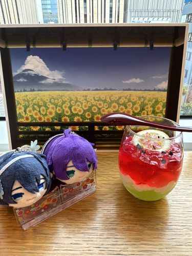 すいかふうあんにんぜりー だよ
ふたつめの ちーずけーきは むりだったよ 
 
あるじは ちーずがにがてだからなぁ 