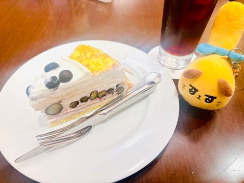 いっぱいならんでたべたケ〜〜〜キ
