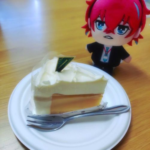 明日はぬしの誕生日か。
職場の人にささやかながらケーキをもらって嬉しそうにしてる。