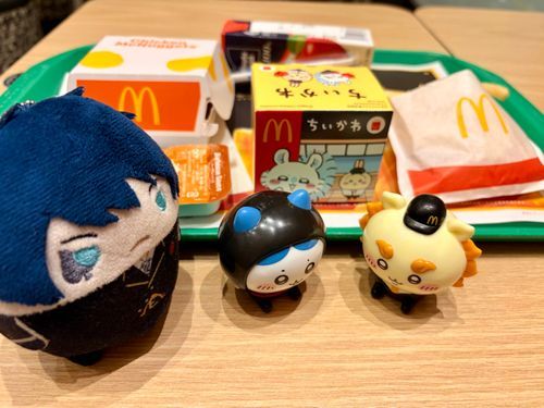 ハッピーセットの だいにだん では シーサーが きてくれたぞ！！
シーサーは べんきょうかで すごいよな・・・。
ぼくも みならって がんばるぞ！！